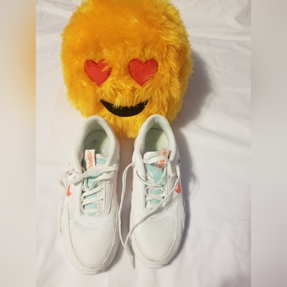 Nike Air Max bolt Running Women's White Turf Orange Teal Size 6